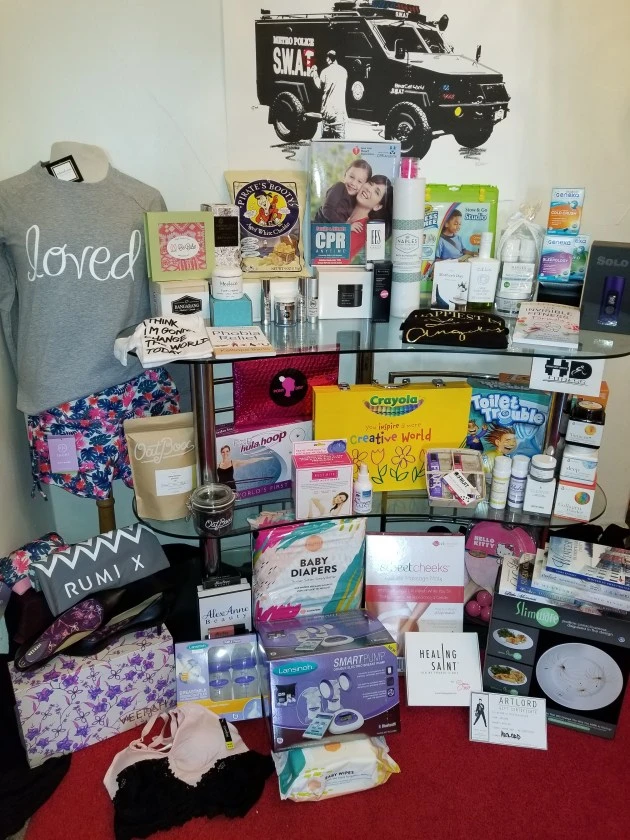 Mother’s Day in Hollywood – Distinctive Assets Style! #Hollywood #MothersDayGiftBags #Style #MothersDay